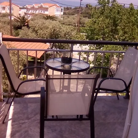 Doukas 3*